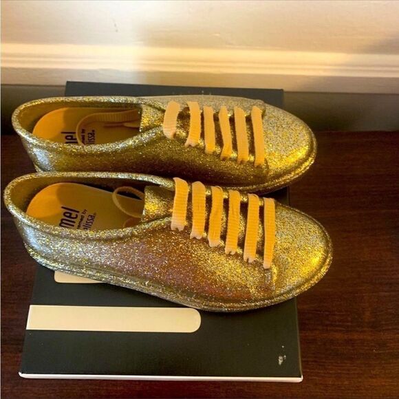 - Mini Melissa  Mel be Fashion cushioned insole  super comfy Sneaker size 3 new - Picture 8 of 16
